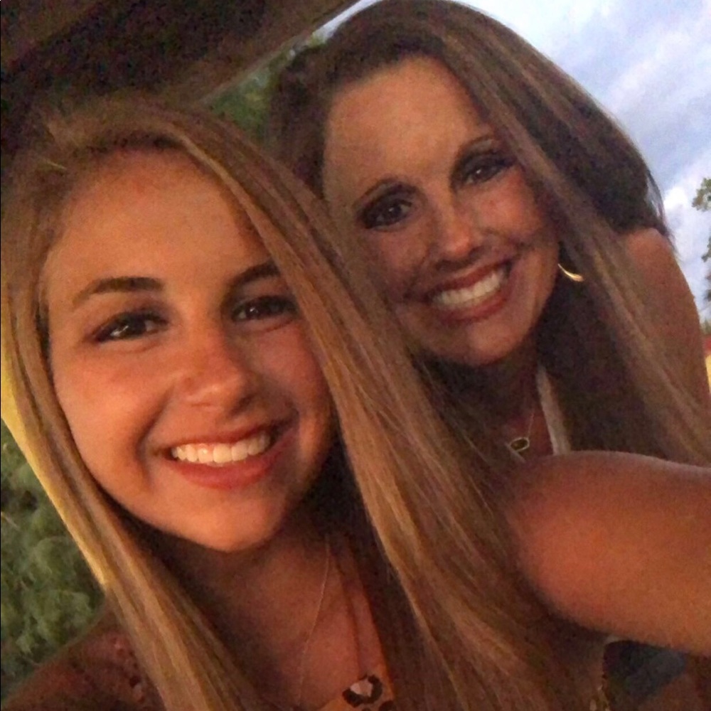 Meet your Posher, Angela